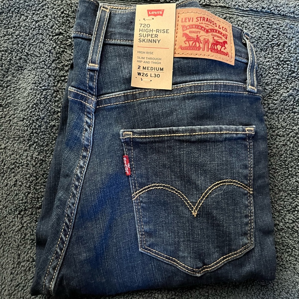 NWT size 26 Levi’s skinny 711